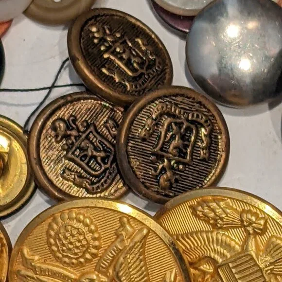 13.8oz Vintage Antique Button Brass Military Army Sailor Locket Mixed Sewing Lot - Picture 8 of 16